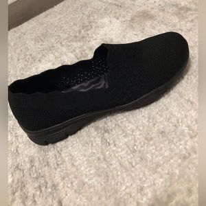Skechers Classic Fit Slip-on shoes Women's Size 7.5